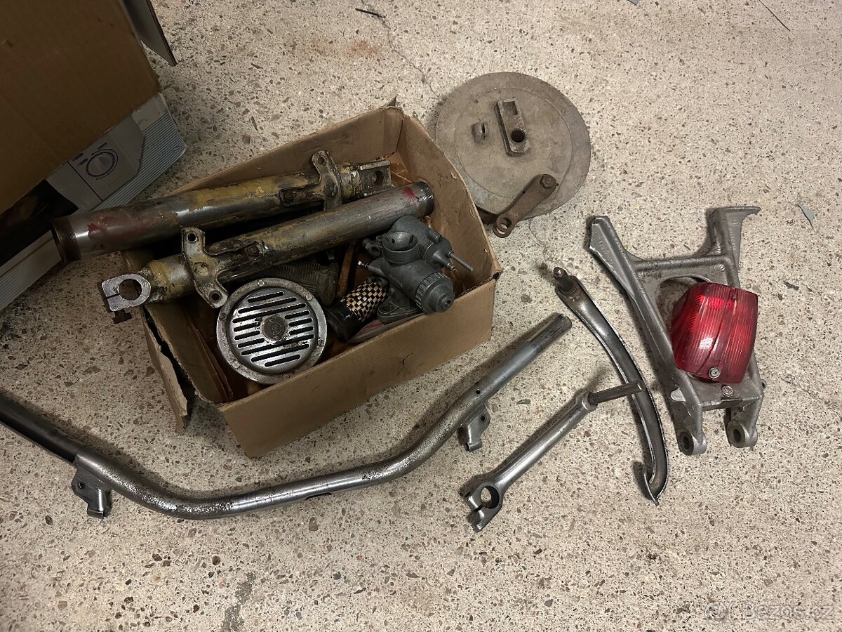 Jawa 250/559 - 4