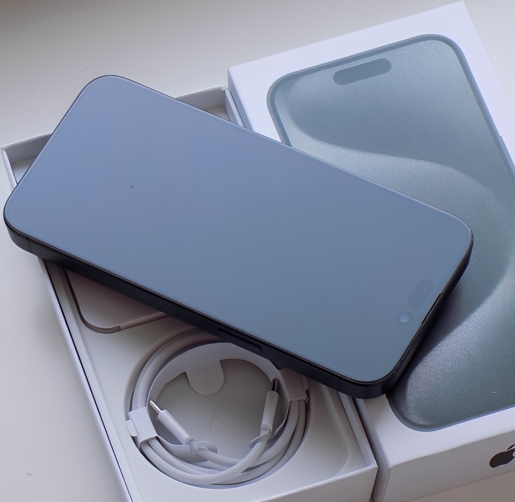 iPhone 15 Pro Black Titanium BATERIE 100% TOP - 4