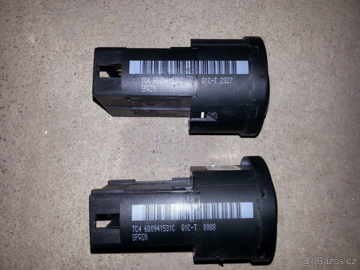 Prodám věci na VW Passat B6 - 4