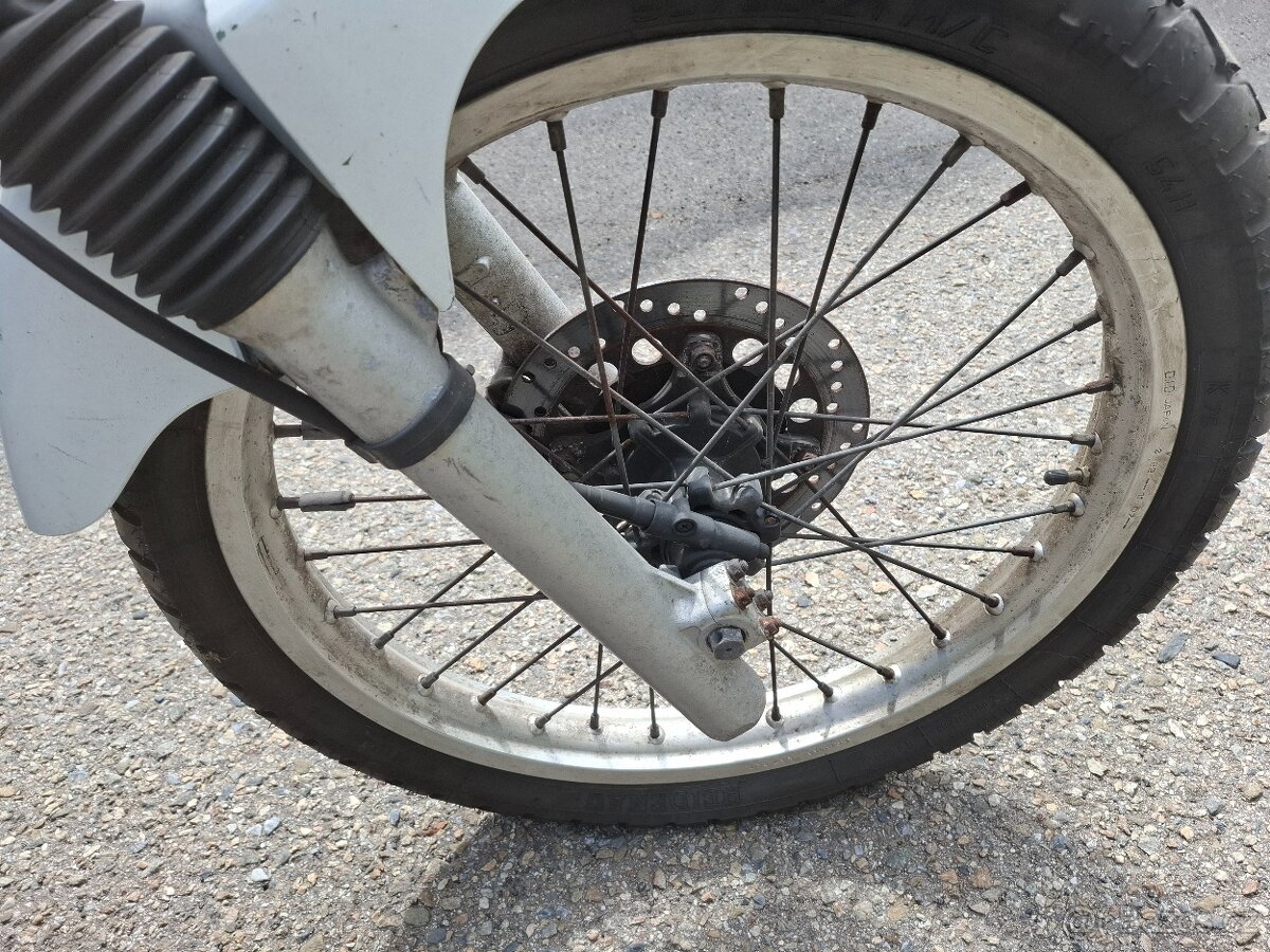 Honda NX 650 DOMINATOR