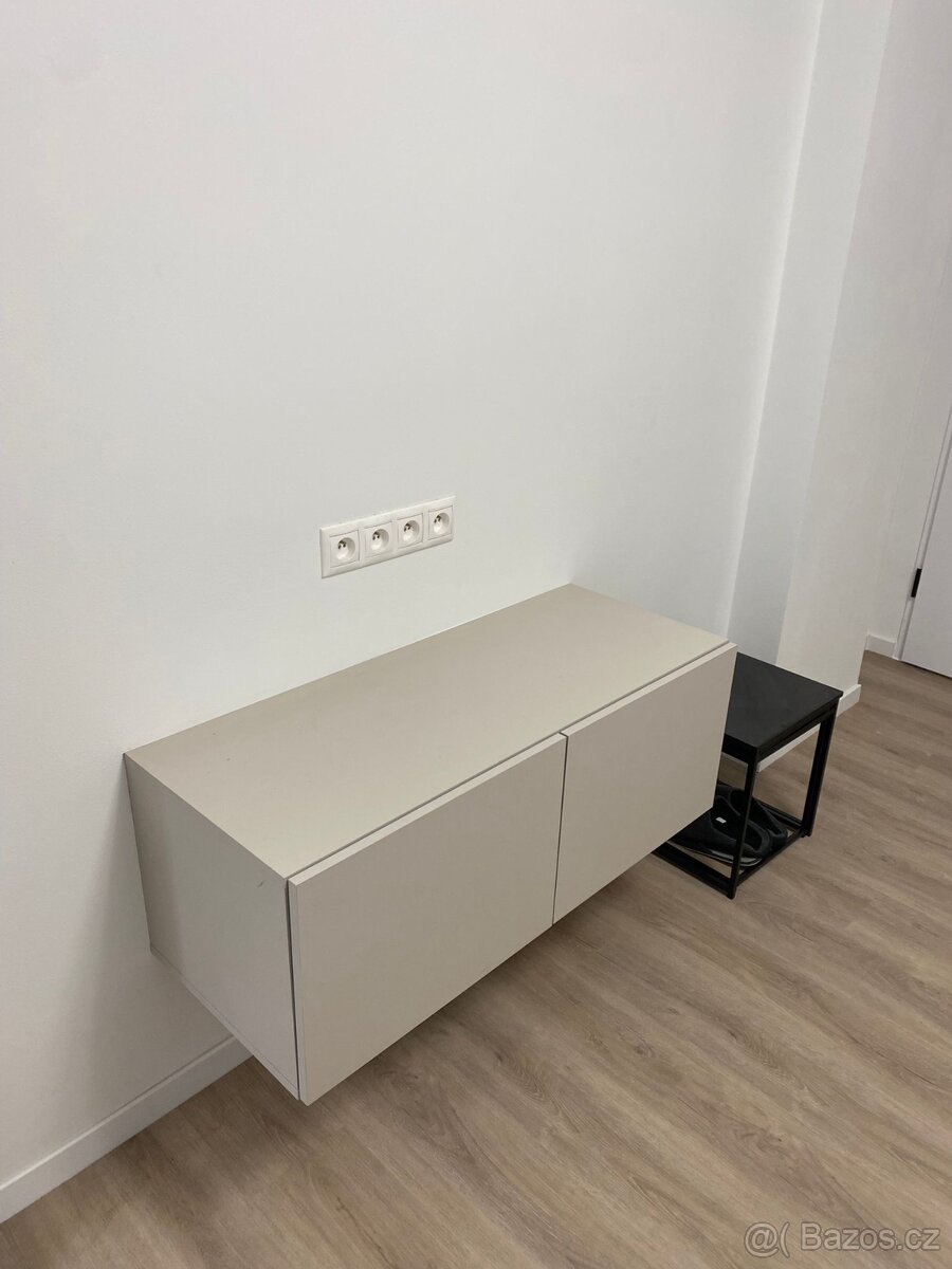 Pronajem bytu 1+kk 18,2 m² Ortenovo náměstí - Holešovice - 4