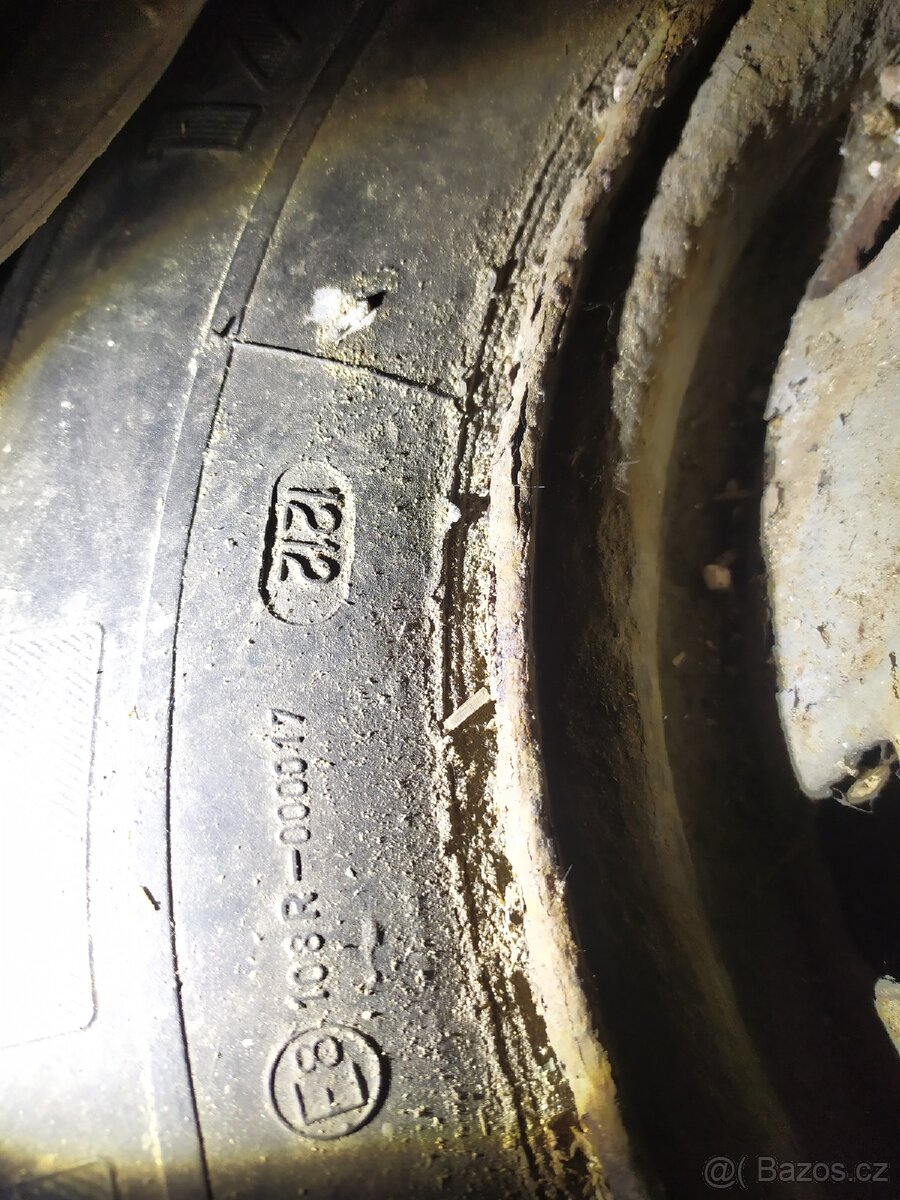 Pneu 175/70r13 - 4