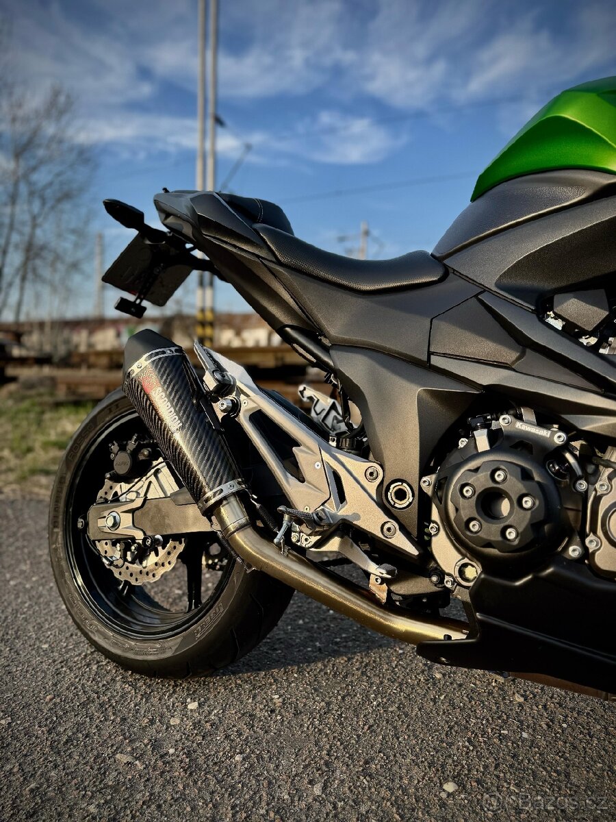 KAWASAKI Z800 - 4