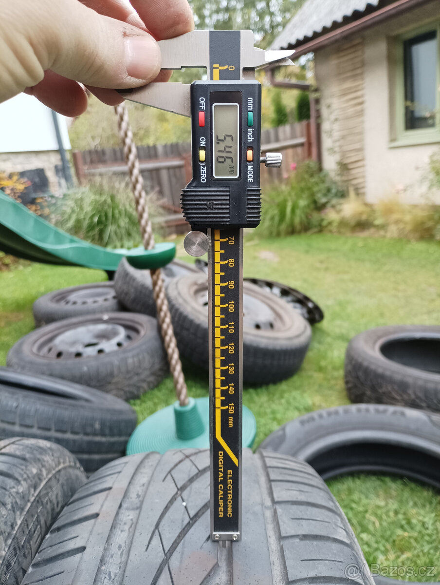 Pneu a kola Renault R15 - 4