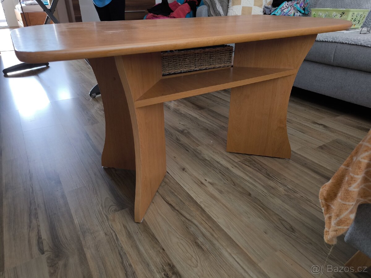 Konferenční stolek - 4