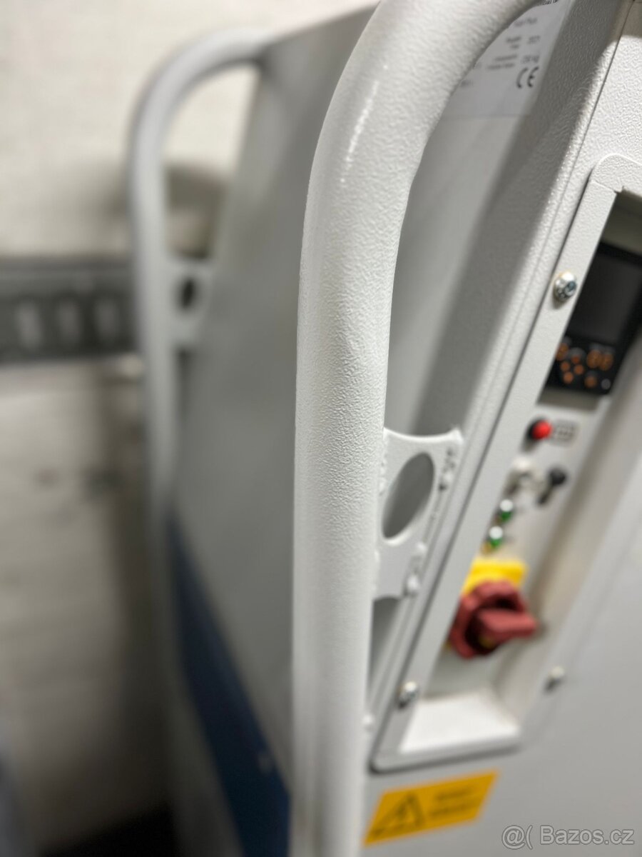 Stroj na foukanou izolaci - 4