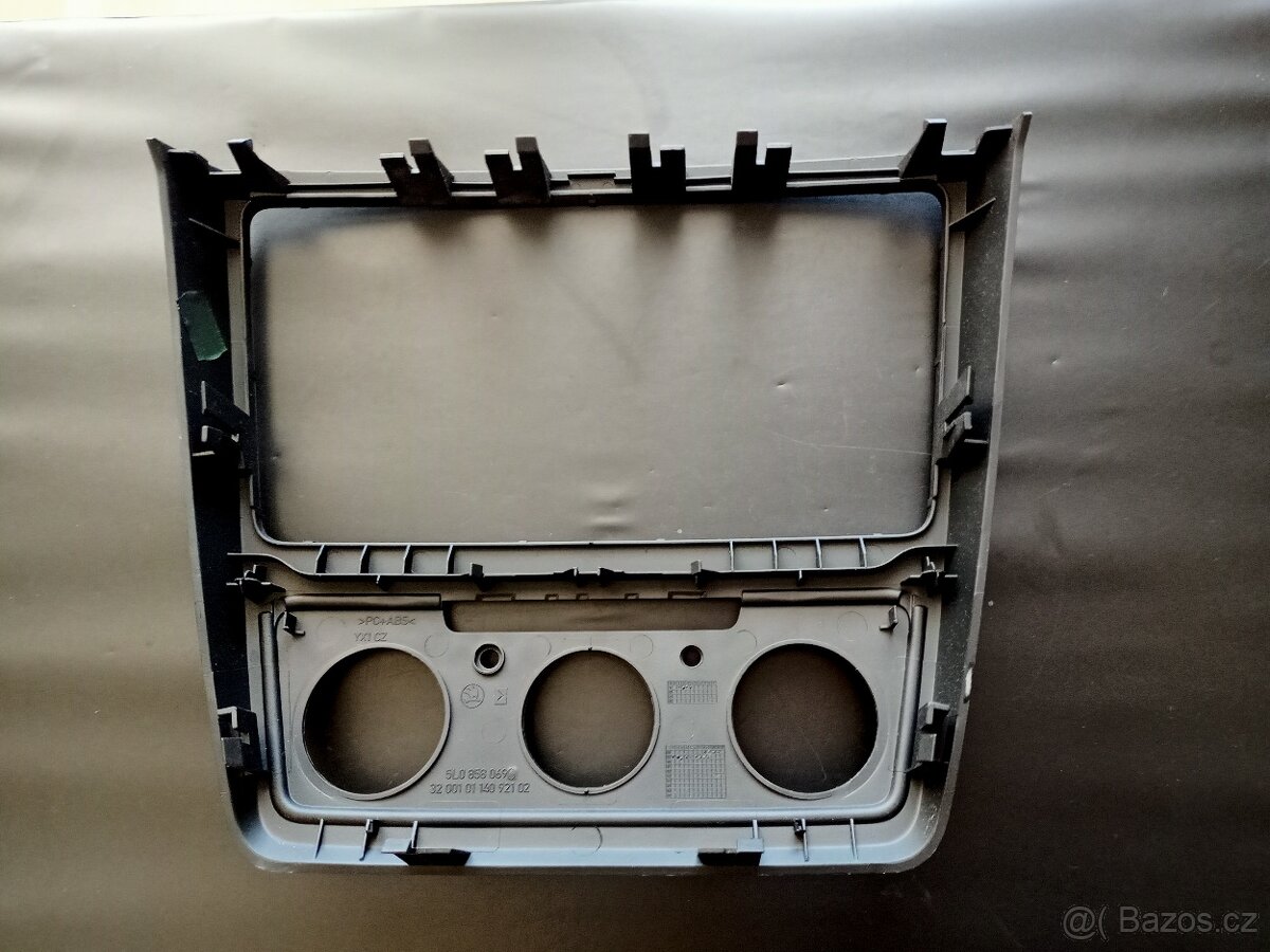 Rámeček autorádia škoda Yeti - 4