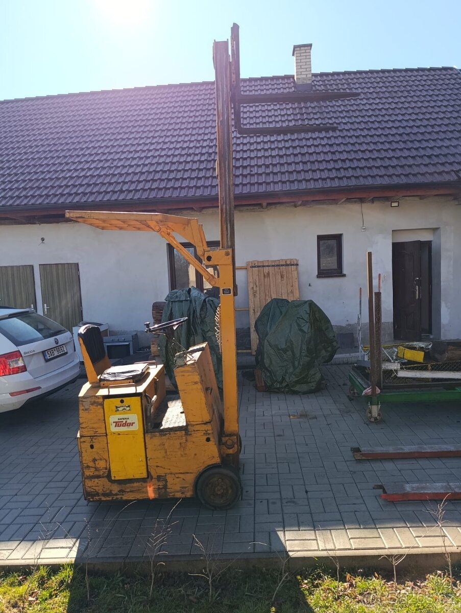 Vysokozdvyžný vozik - 4