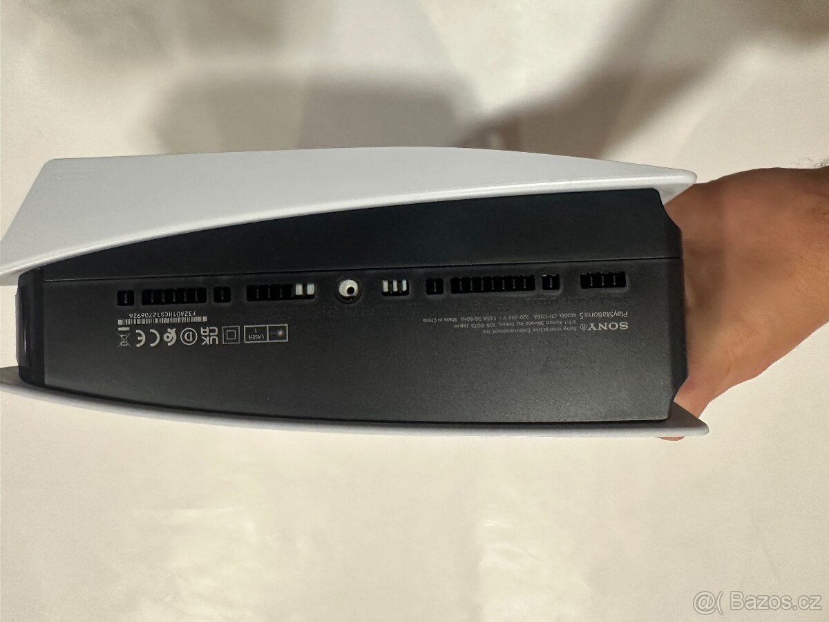 Playststion 5 (PS5) - jako nový - 4