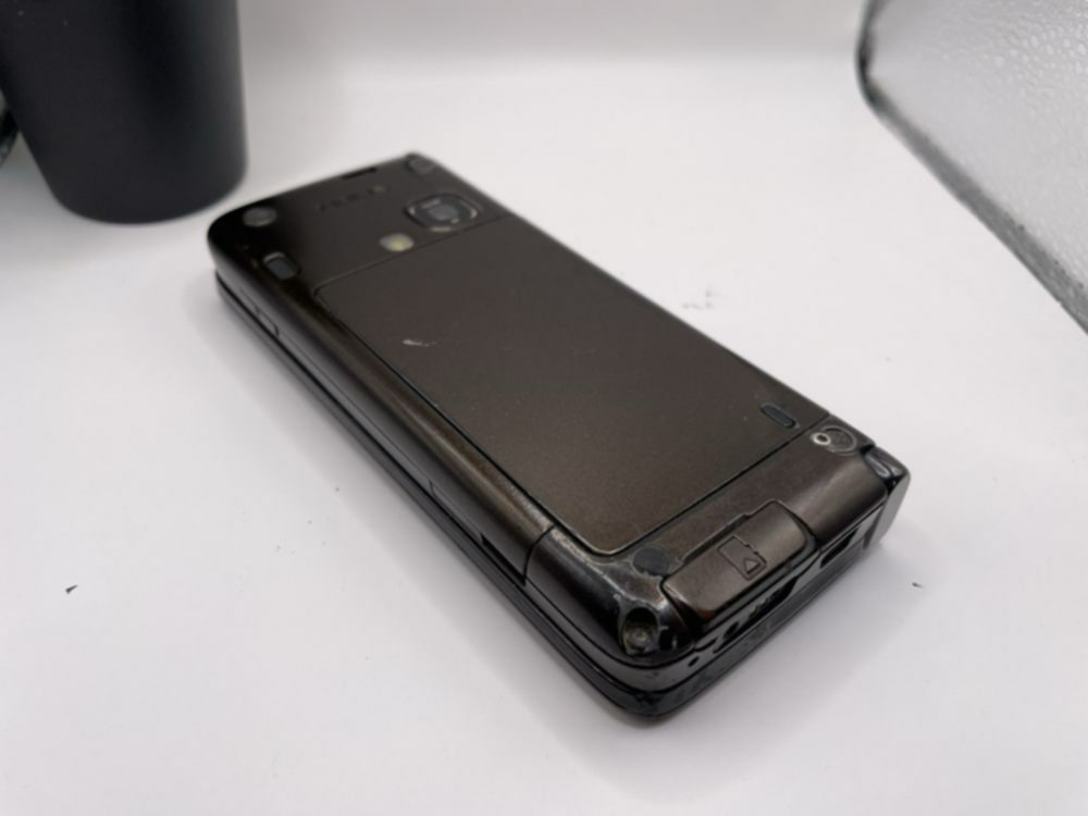 Nokia e90 top stav - 4