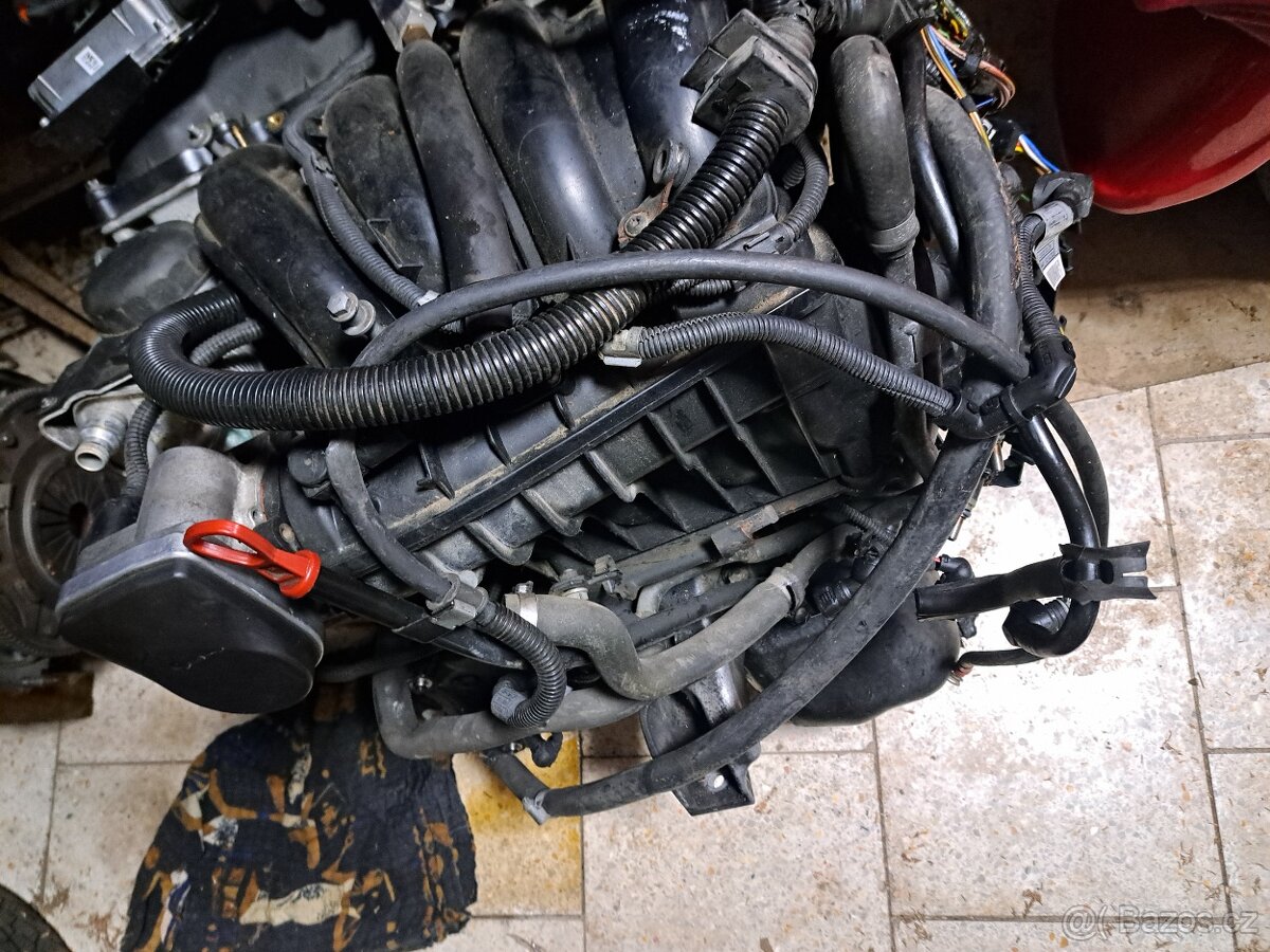 Prodám Motor 1.8 benzin - 4