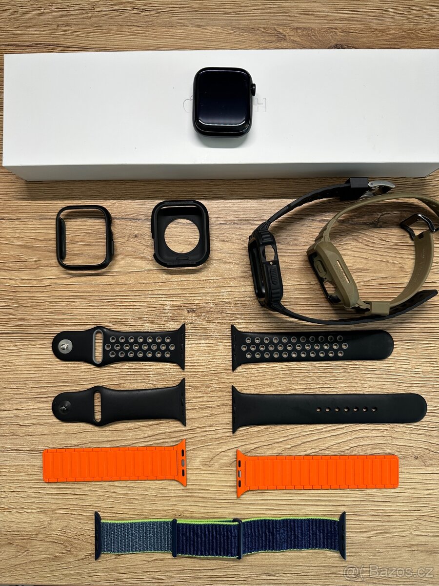 Prodám Apple Watch 7 45mm - 4