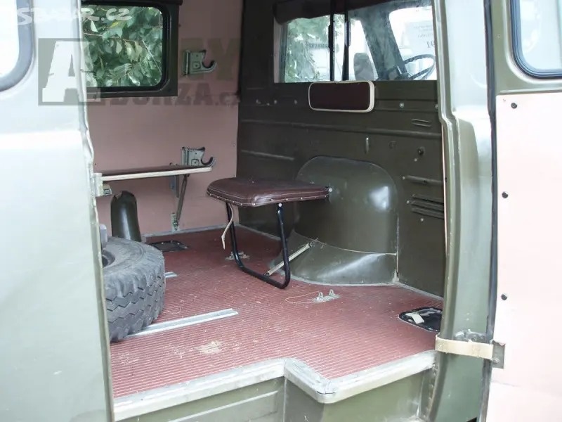 UAZ 452 - 4