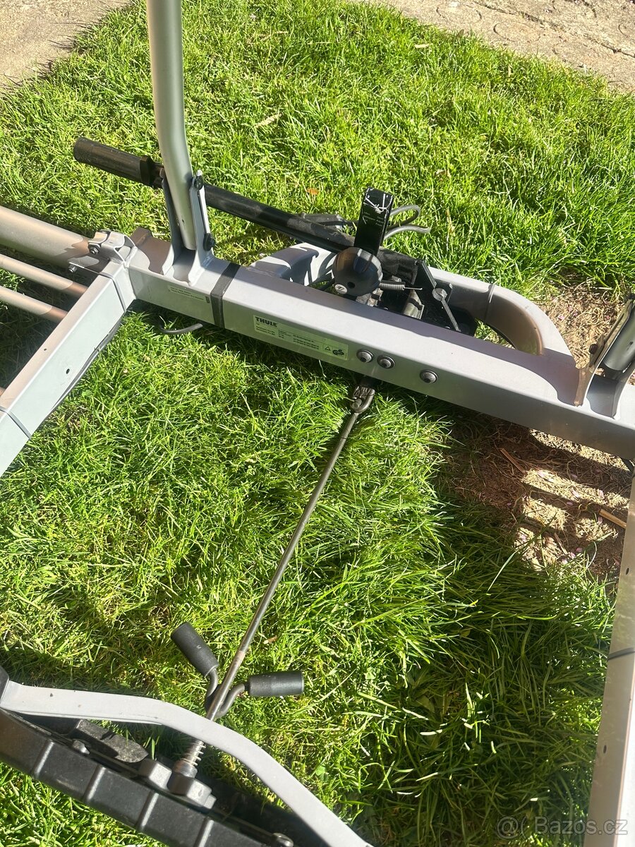 Skládací nosič kol Thule - 4