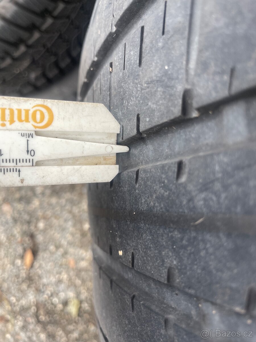 275/40/r19 runflat - 4