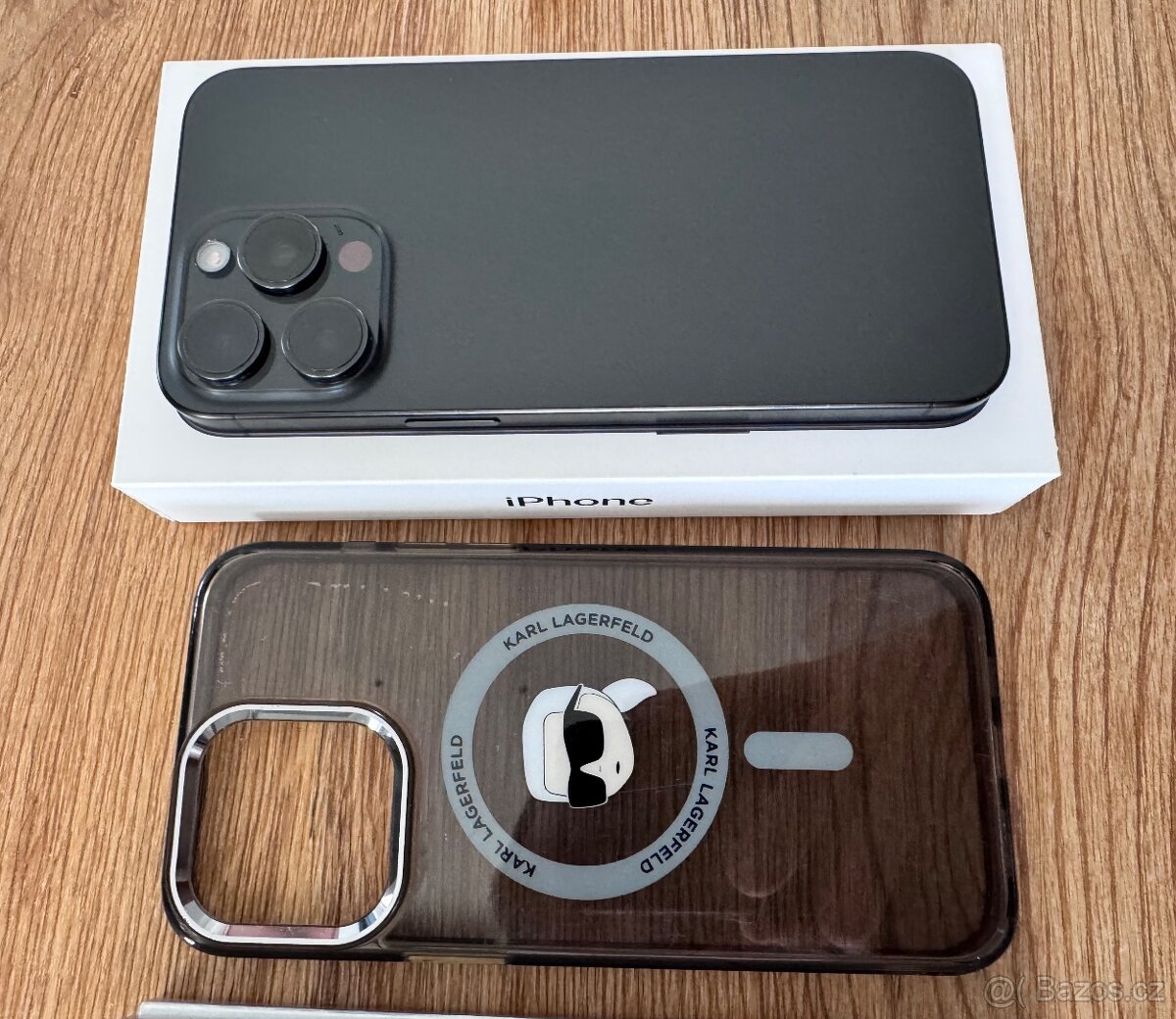 iPhone15 pro max 256gm s příslušenstvím - 4