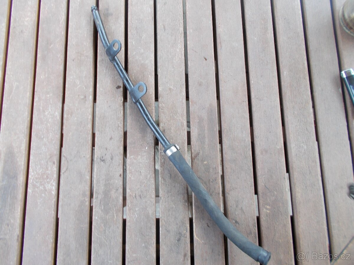 BMW 650 F - plast pod chladic - 4