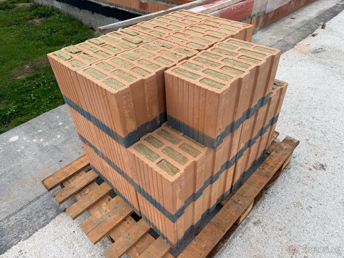 Cihla broušená soklová Porotherm 44 TBS zateplená - 4