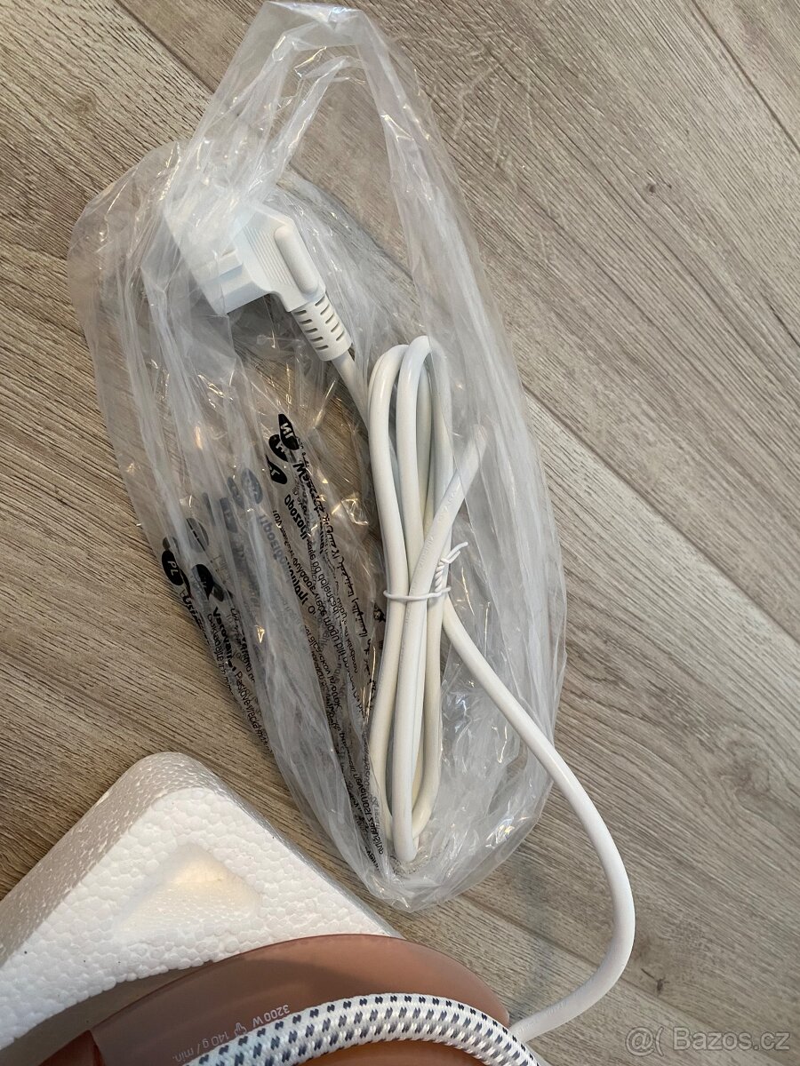 Parní žehlička SENCOR SSI 0910RS - 4