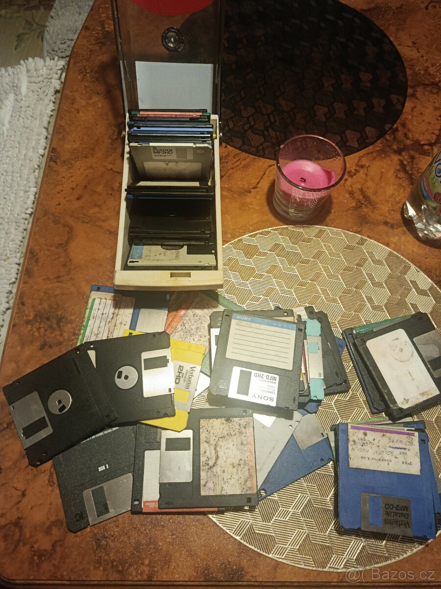 Diskety ze starými hrami - 4