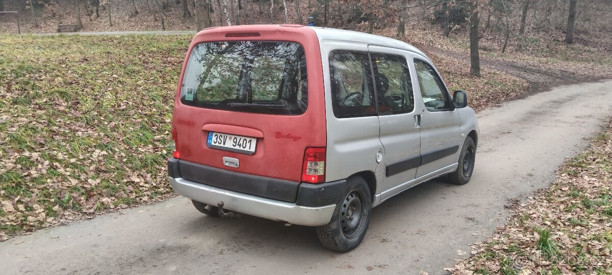 🚗 Peugeot Partner – spolehlivý pracant - 4