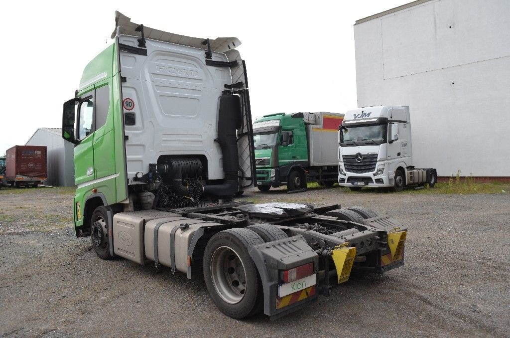 Tahač návěsů FORD F-MAX - 4