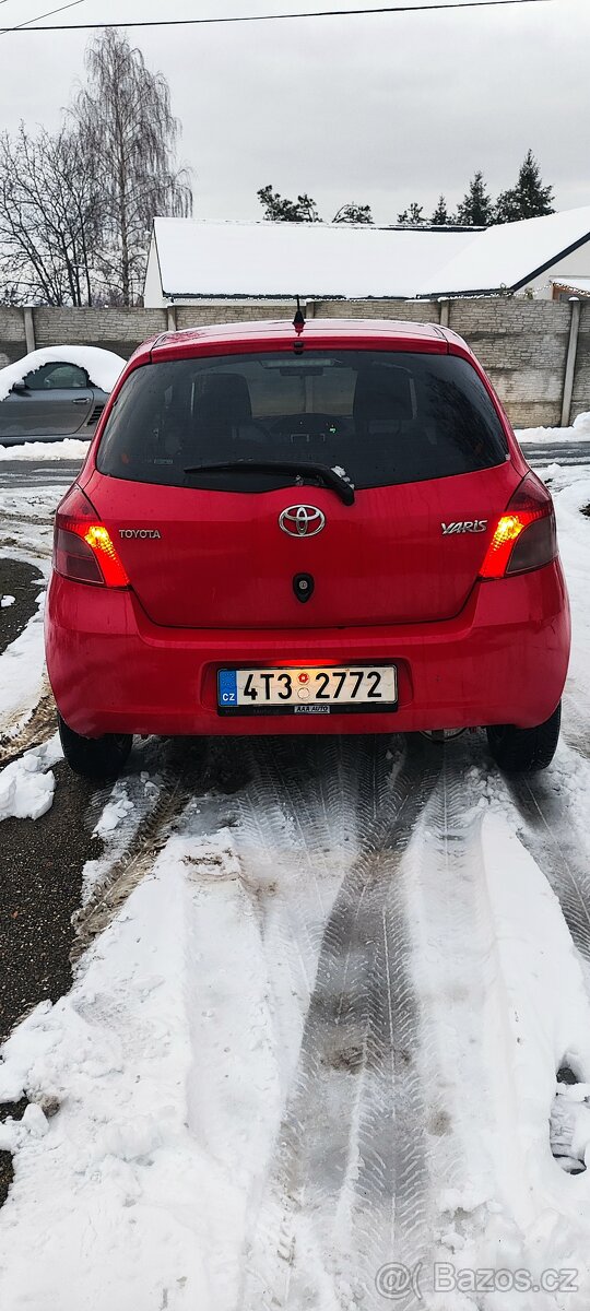 Toyota Yaris 1.0 vvt-i - 4