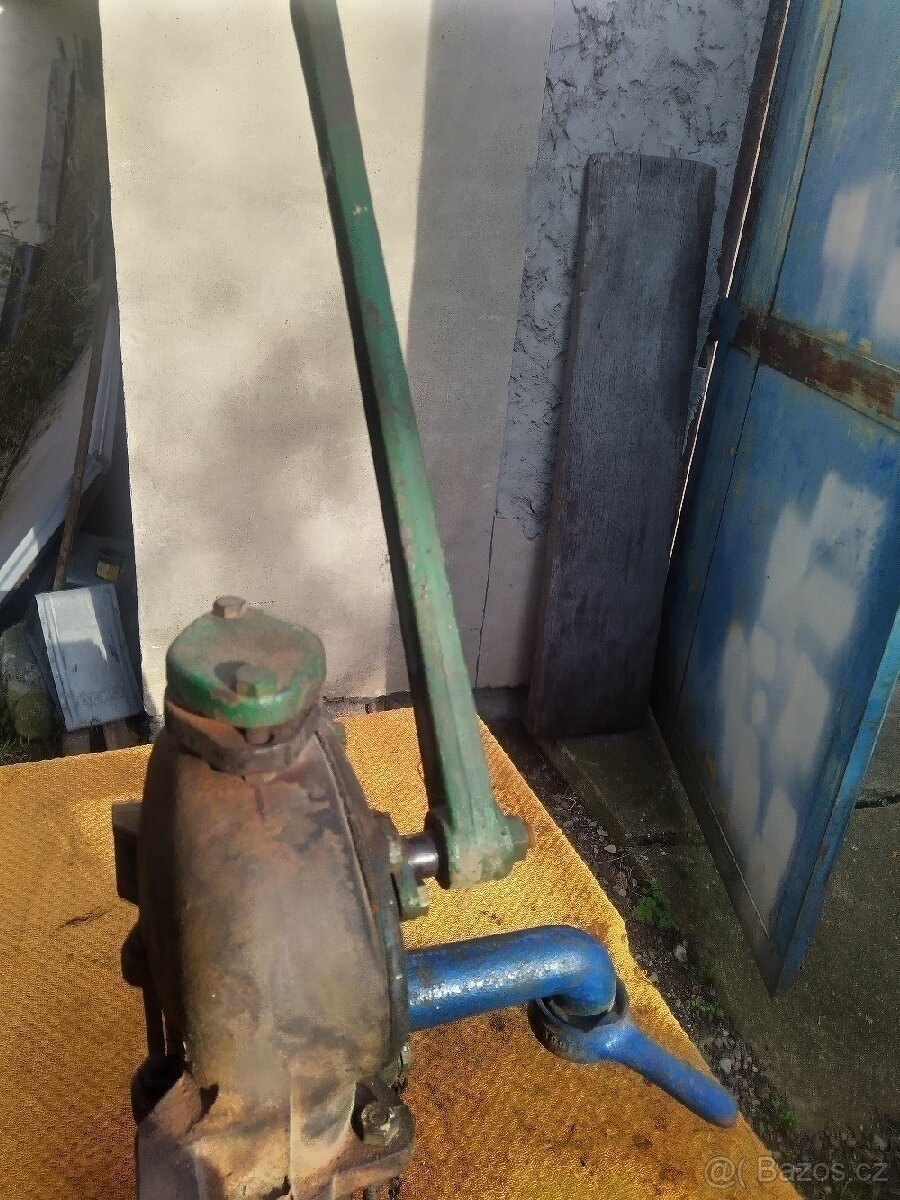 Starožitná pumpa do studny - 4