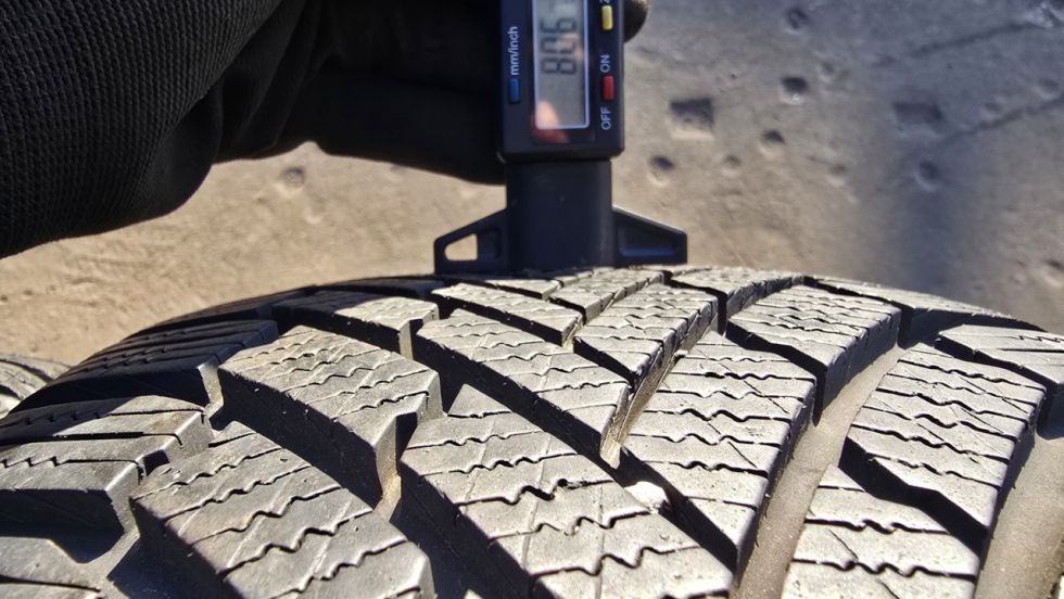 Zimní pneu 215/40/17 Continental - 4