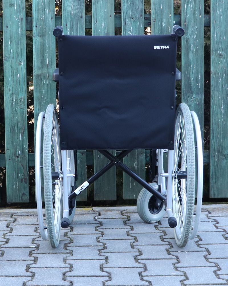 015-Mechanický invalidní vozík Meyra. - 4
