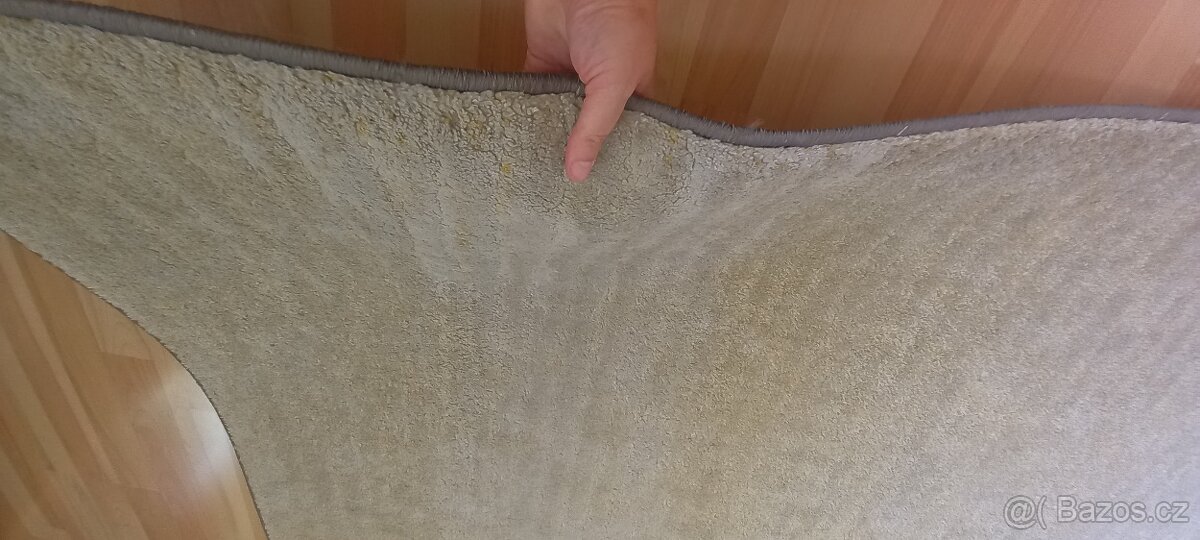 Kvalitní zelenkavy koberec 132 x 190 cm - 4