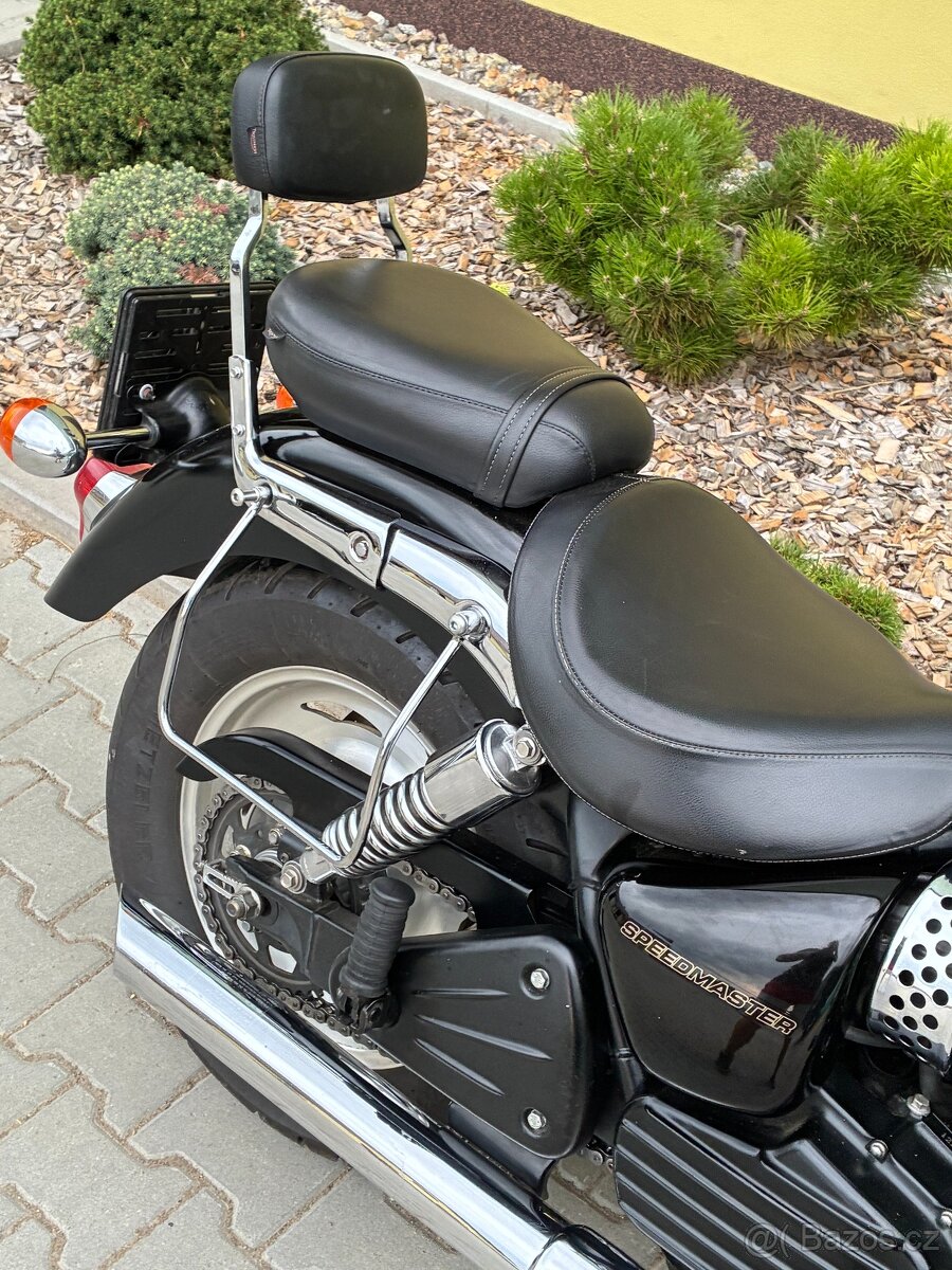 Triumph SPEEDMASTER - 4