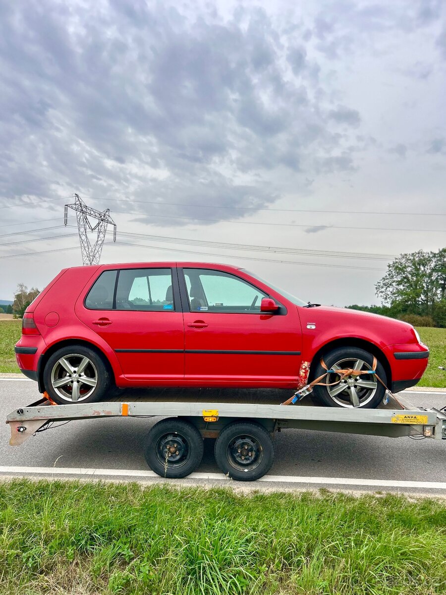 Volkswagen Golf IV 1.6 - 4
