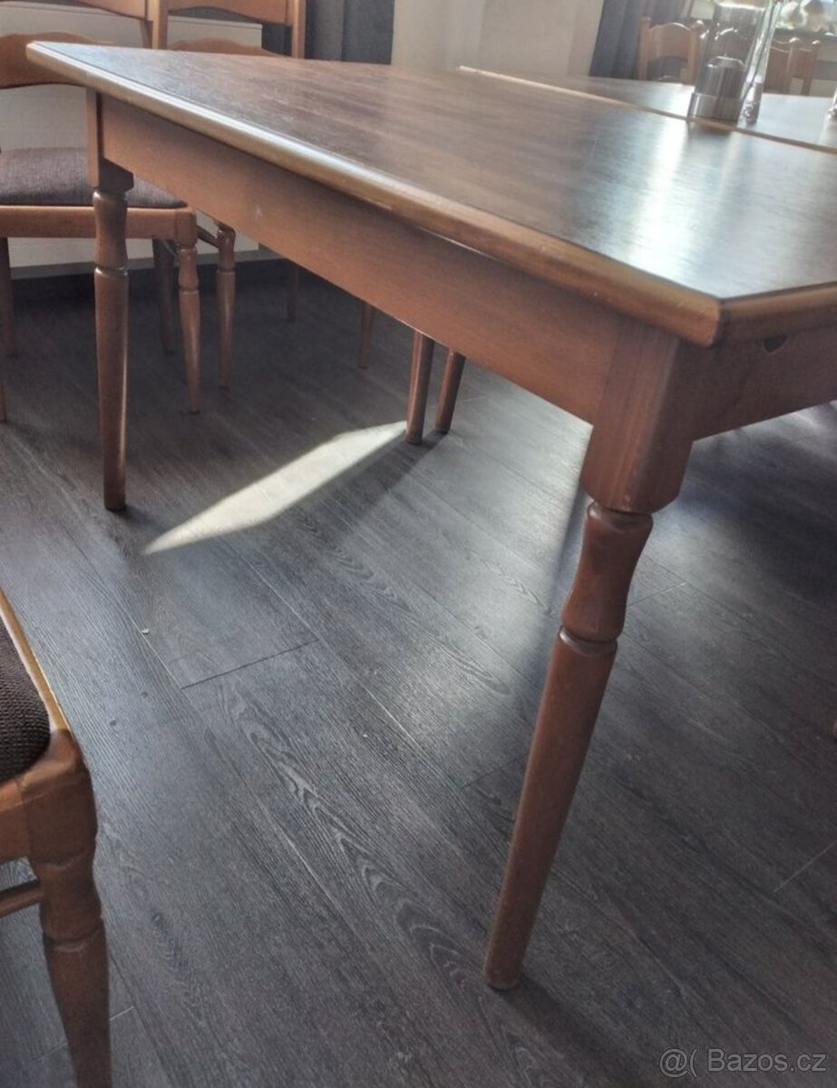 4x stoly do restaurace masiv - 4