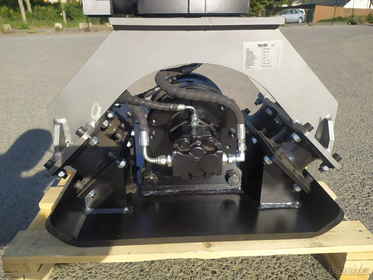 Hydraulická vibrační deska s otočí Hardy Premium HD02 3-4,5t - 4