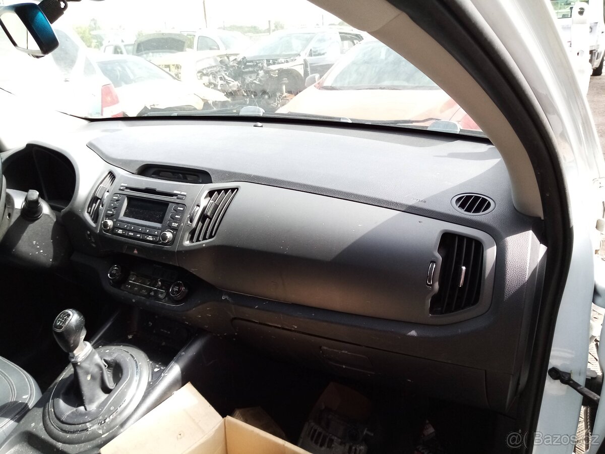 Kia Sportage III ,1.6 GDI 99kW G4FD, r.v.2012 - 4