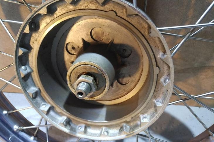 Hledám kola na ČZ 175/450 - 4