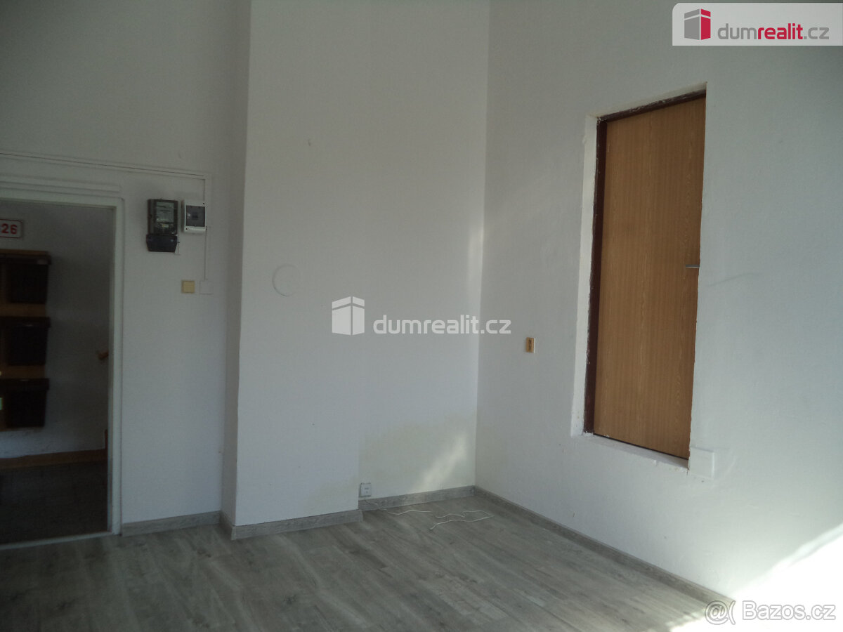 Pronájem komerčního prostoru v O- Hrabové 20m2 - 4