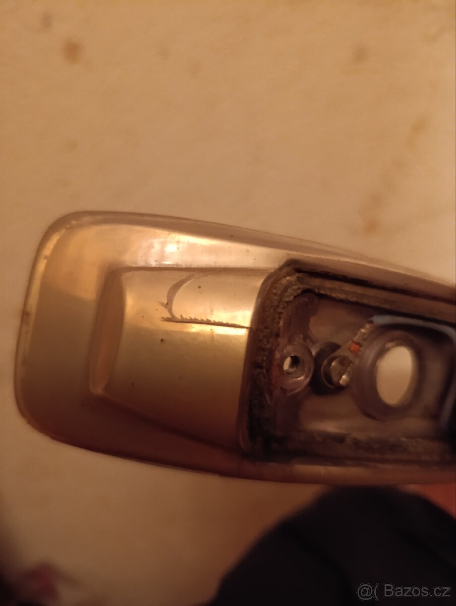 Levý blinkr z škoda 1000mb - 4