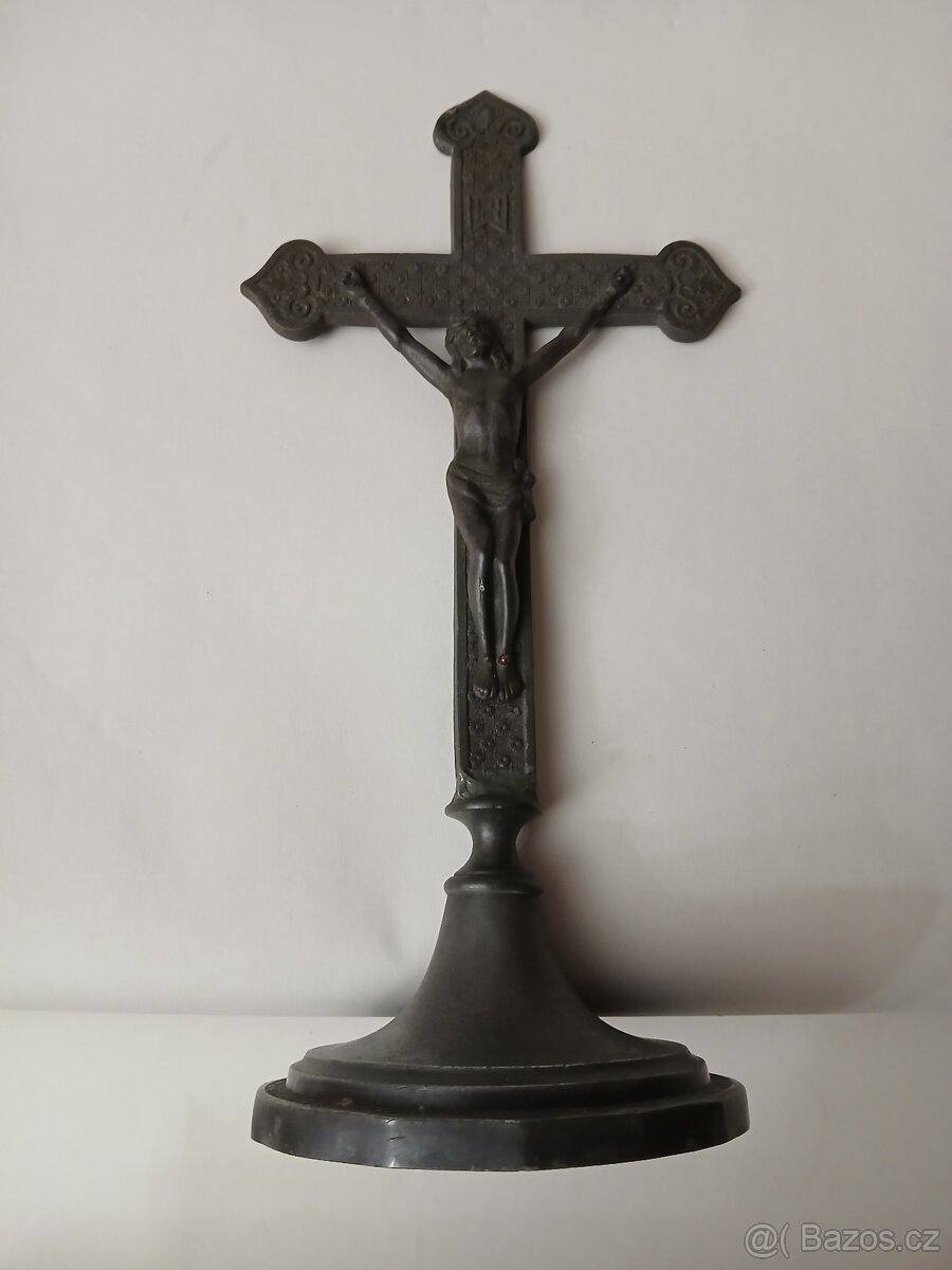 Kovový latinský kříž - 4