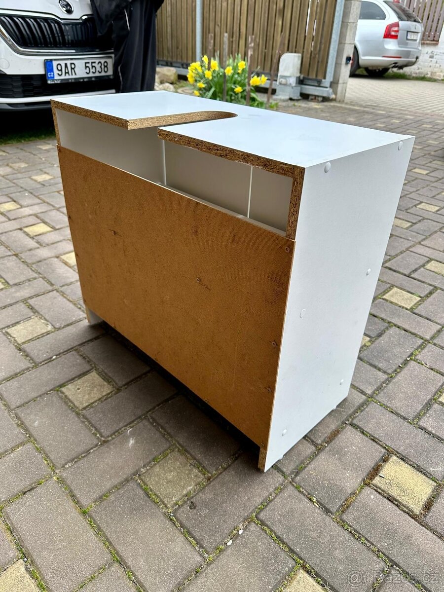 SKŘÍŇKA pod umyvadlo - 4