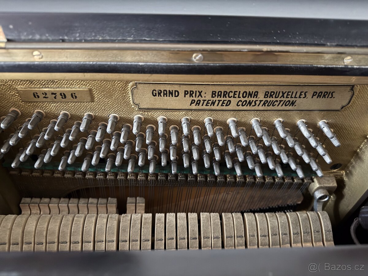 Piano zn. Petrof - 4