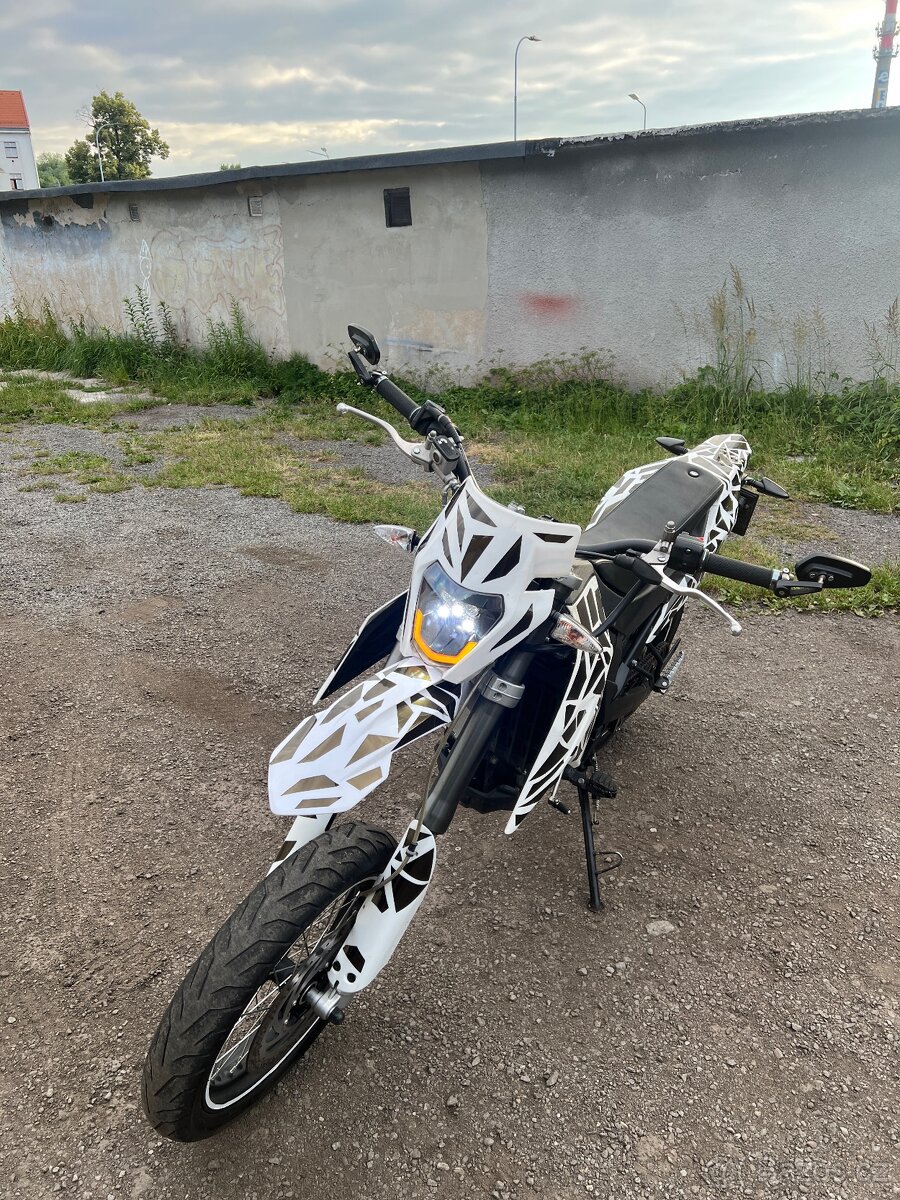 UM DSR SM