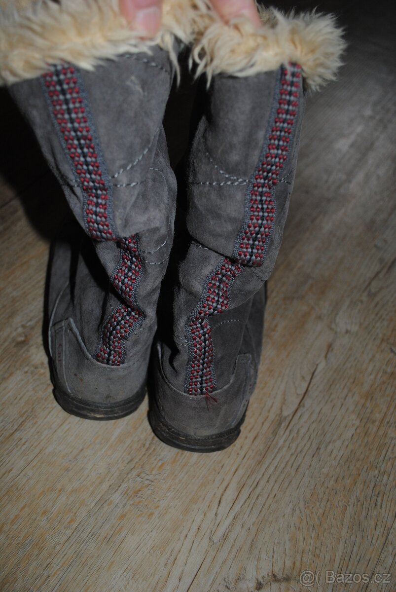 prodám dívčí/dámské kozačky zn. Cat, vel. 35, stélka 23 cm - 4