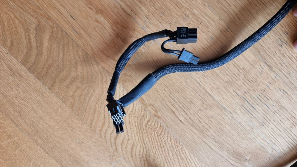 Zdroj Corsair RM650x Gold 650W - 4