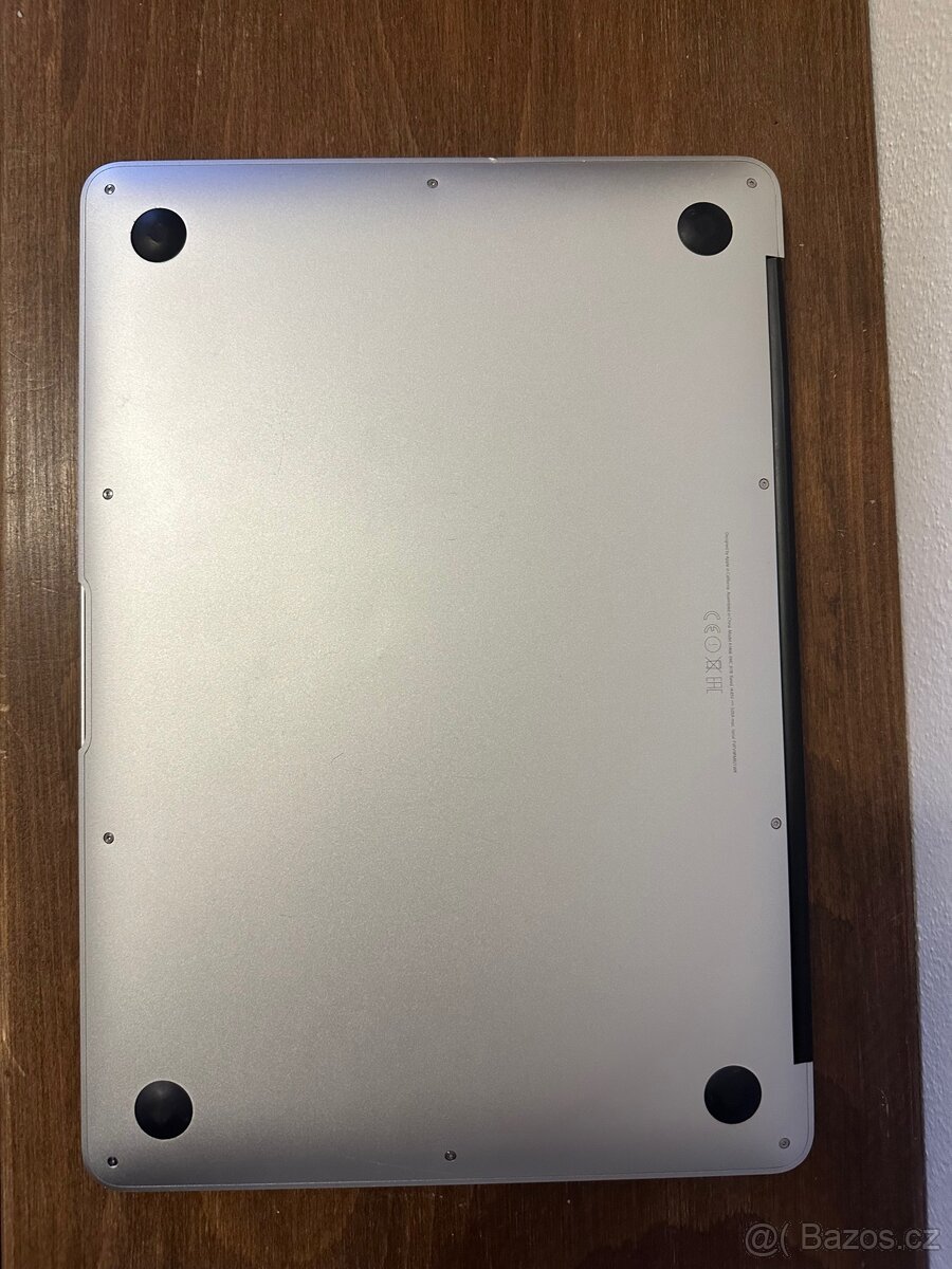 Apple MacBook Air 2017 13.3” i5 1.8/8GB/128GB + Magic Mouse - 4