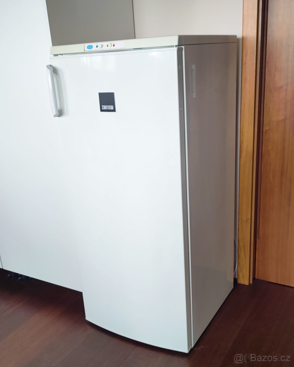 mrazák ZANUSSI - 4
