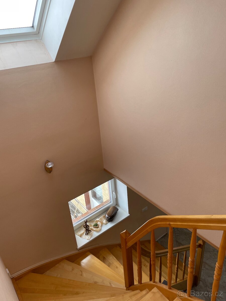 Prodám dřevěné jasanové schody - 4