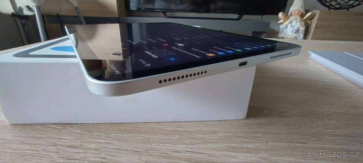 Apple iPad 10.generace 64GB Wi-fi - 4