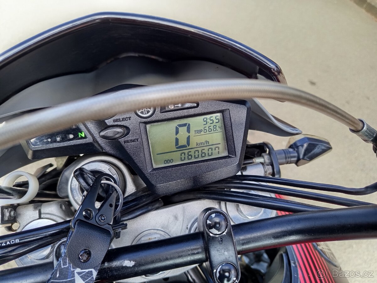 Yamaha XT660X - 4